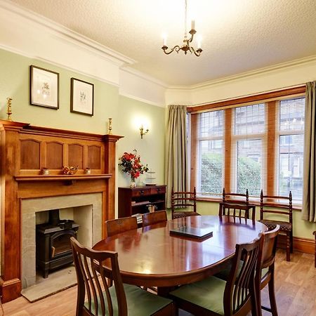 Spacious Victorian Townhouse Near Hcc With Off Street Parking Harrogate Extérieur photo