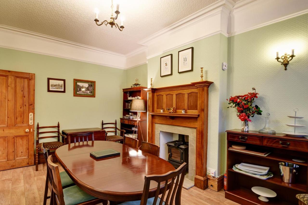Spacious Victorian Townhouse Near Hcc With Off Street Parking Harrogate Extérieur photo