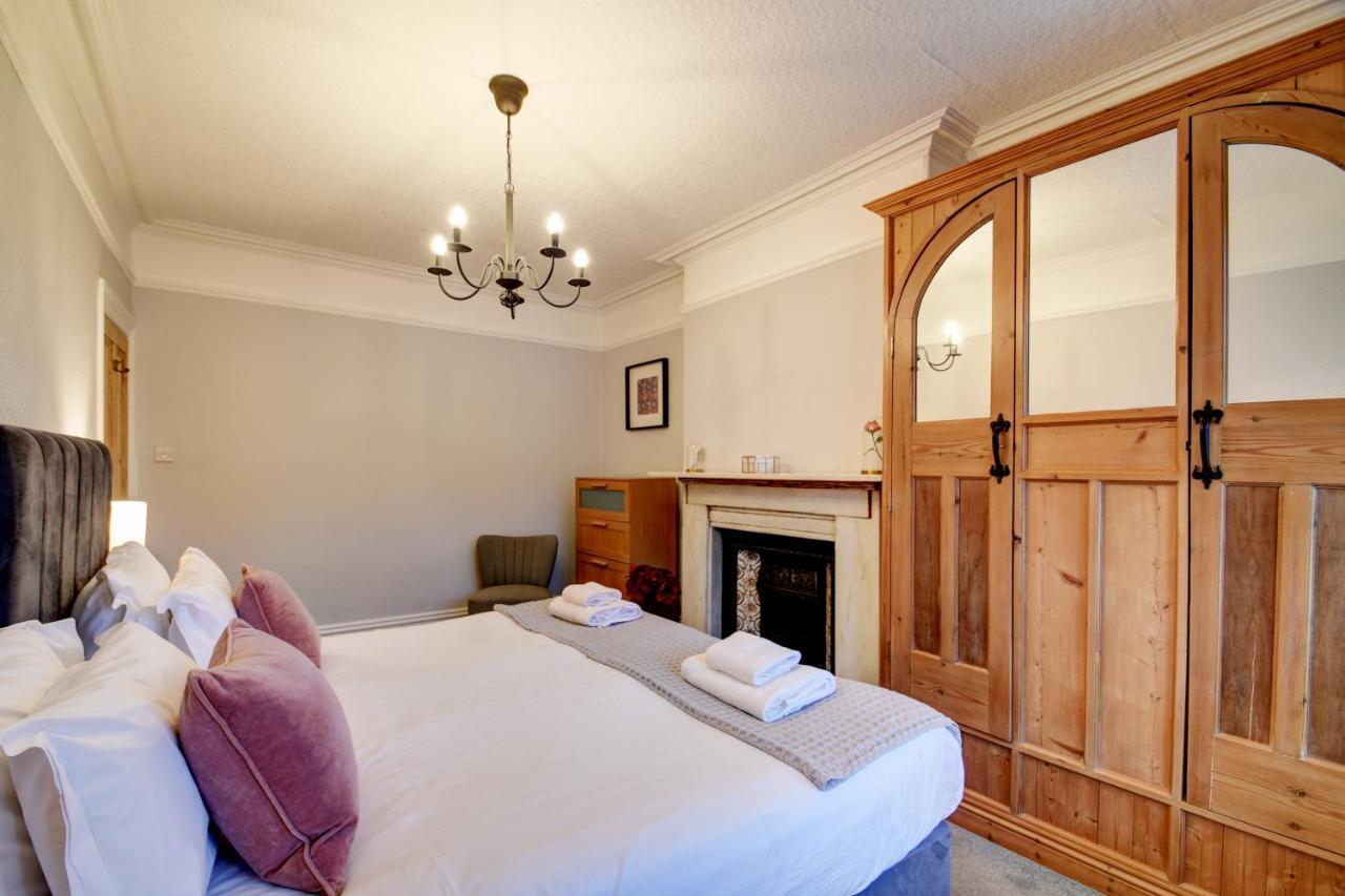 Spacious Victorian Townhouse Near Hcc With Off Street Parking Harrogate Extérieur photo