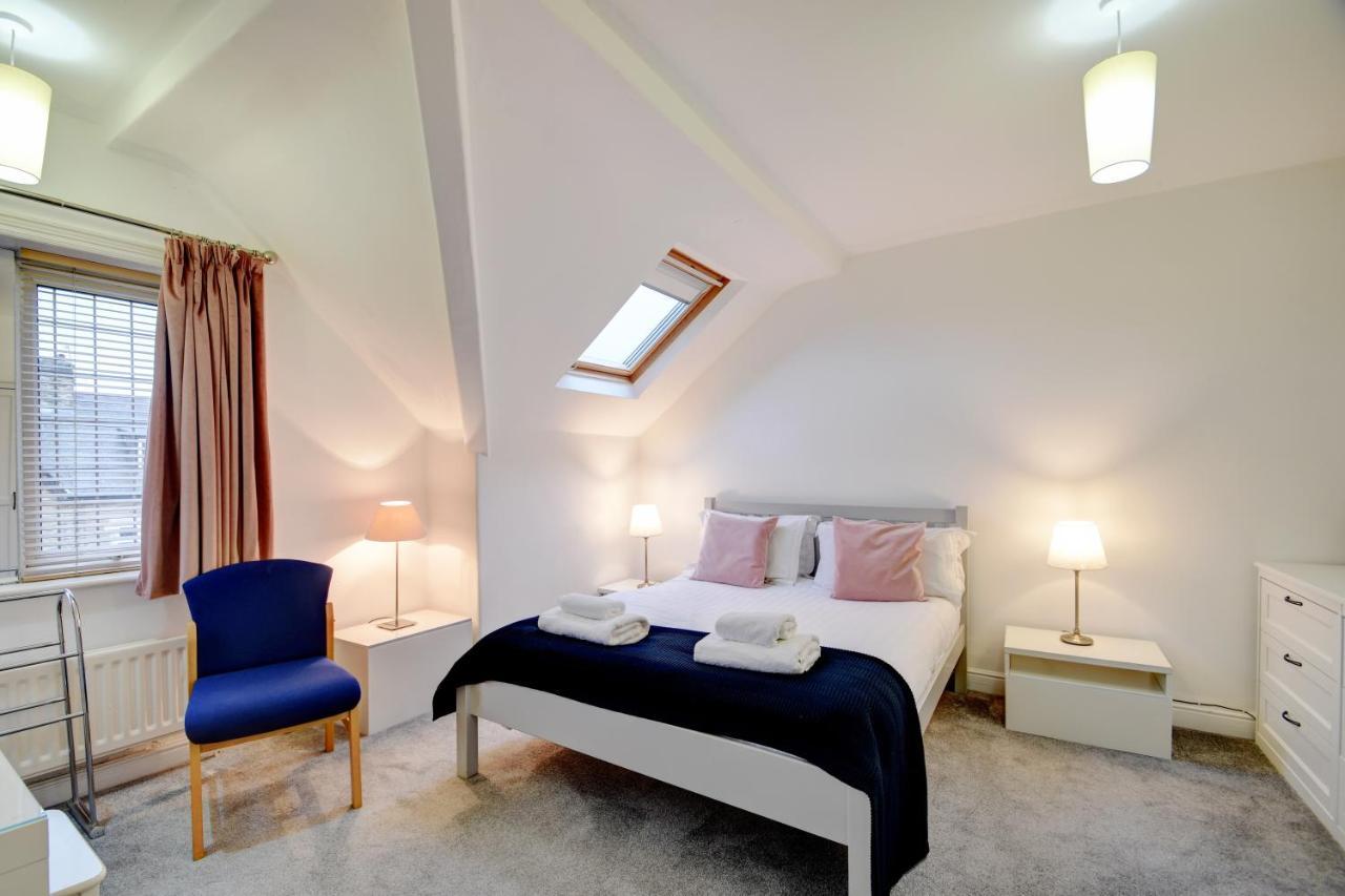 Spacious Victorian Townhouse Near Hcc With Off Street Parking Harrogate Extérieur photo